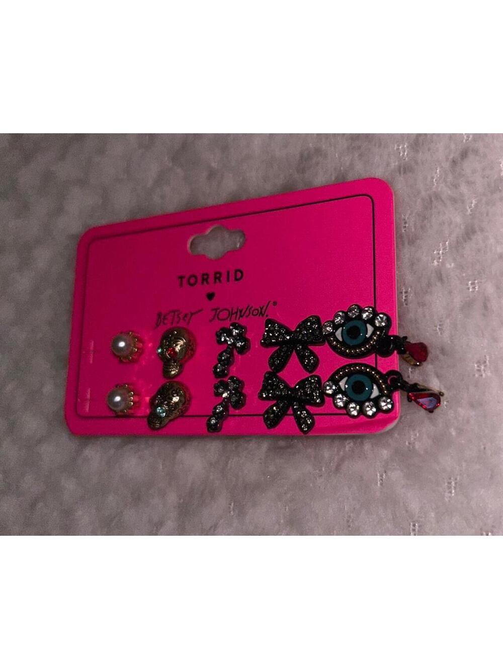 Torrid Halloween Betsey Johnson Earrings NWT - Picture 4 of 5